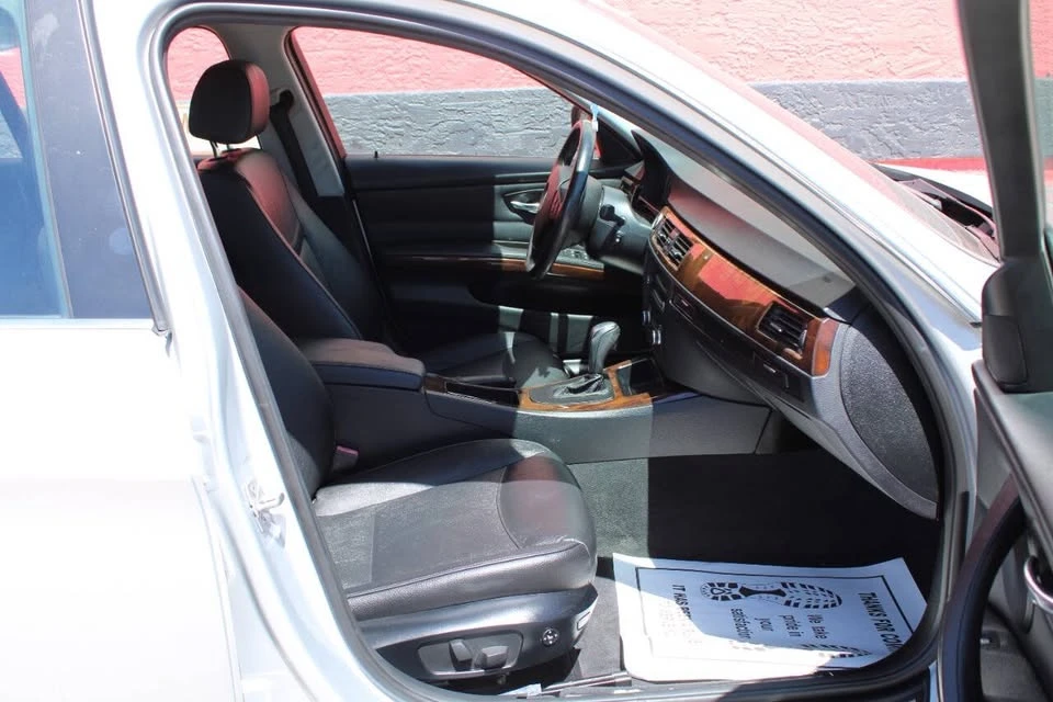 2011 BMW E90 3 Series Sedan - Image 12 of 20