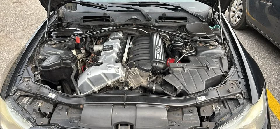 2011 BMW E90 3 Series Sedan - Image 5 of 6
