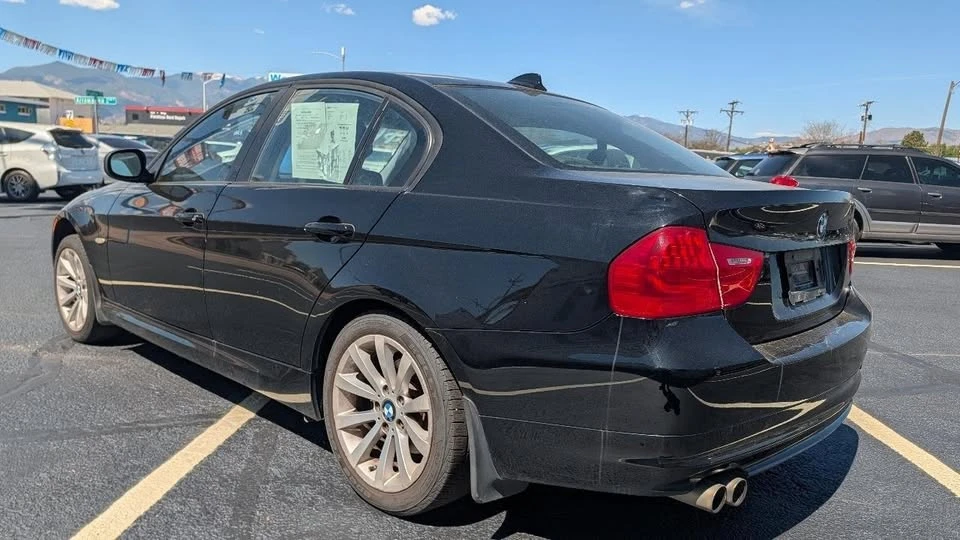 2011 BMW E90 3 Series Sedan - Image 5 of 17