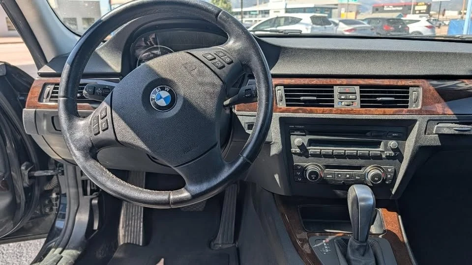 2011 BMW E90 3 Series Sedan - Image 9 of 17