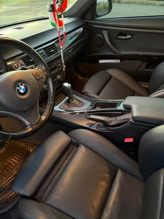 2011 BMW E90 3 Series Sedan - Image 6 of 9