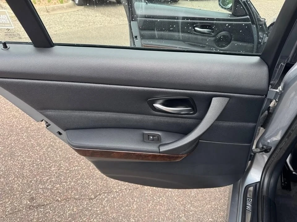 2011 BMW E90 3 Series Sedan - Image 19 of 20