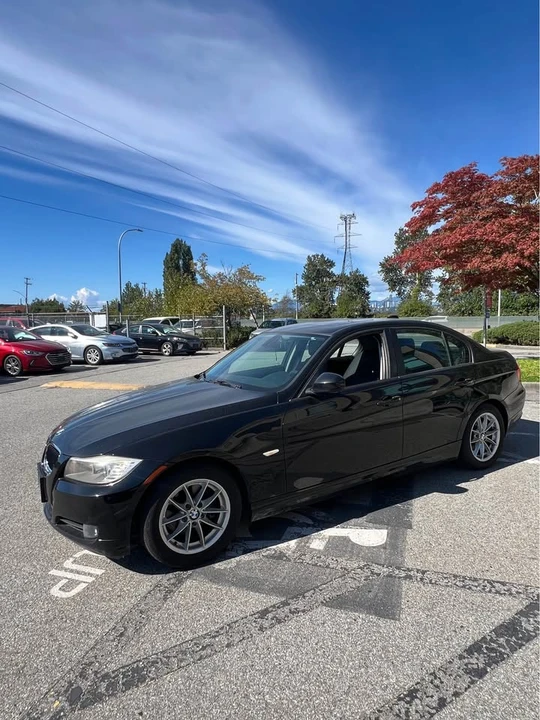 2011 BMW E90 3 Series Sedan - Image 2 of 10