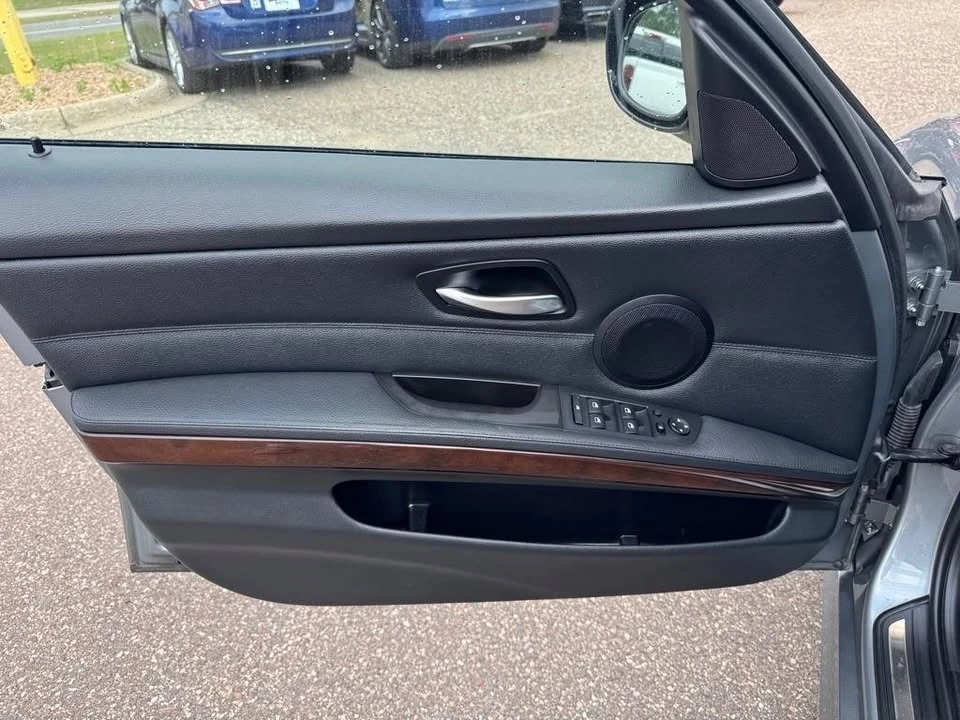 2011 BMW E90 3 Series Sedan - Image 16 of 20