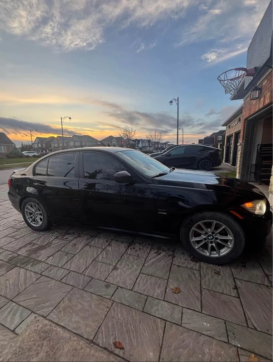 2011 BMW E90 3 Series Sedan - Image 3 of 6