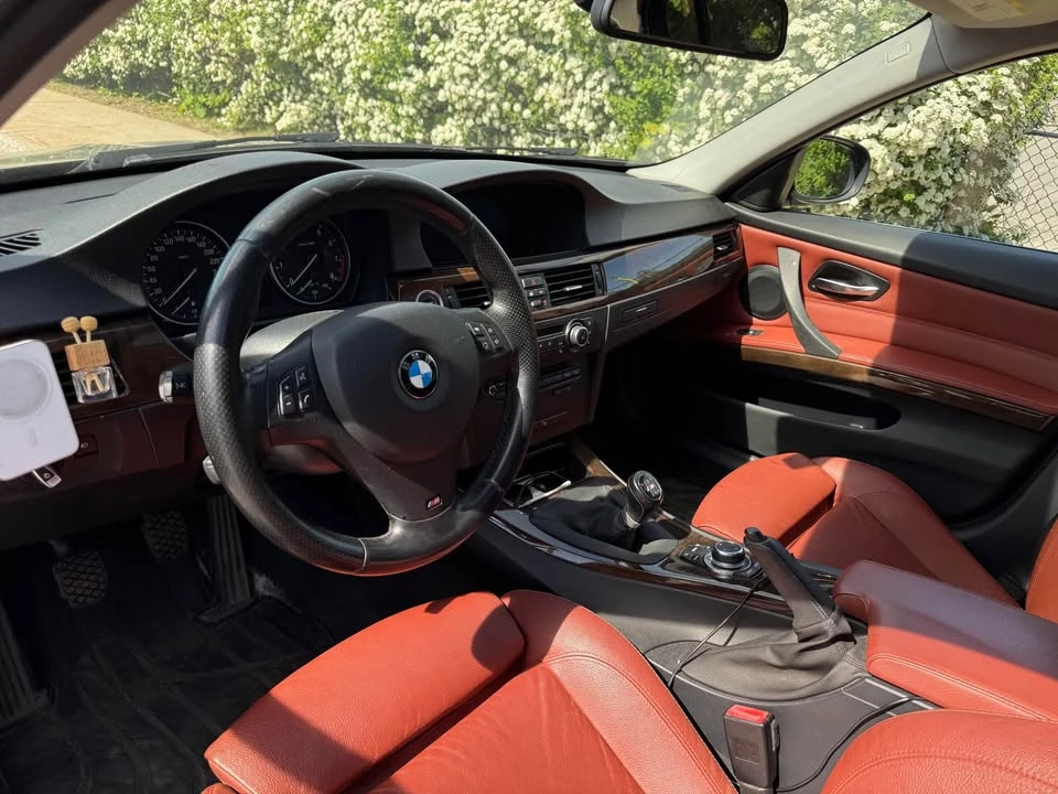 2011 BMW E90 3 Series Sedan - Image 7 of 10