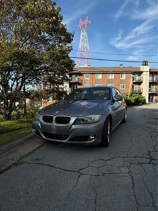 2011 BMW E90 3 Series Sedan - Image 2 of 13