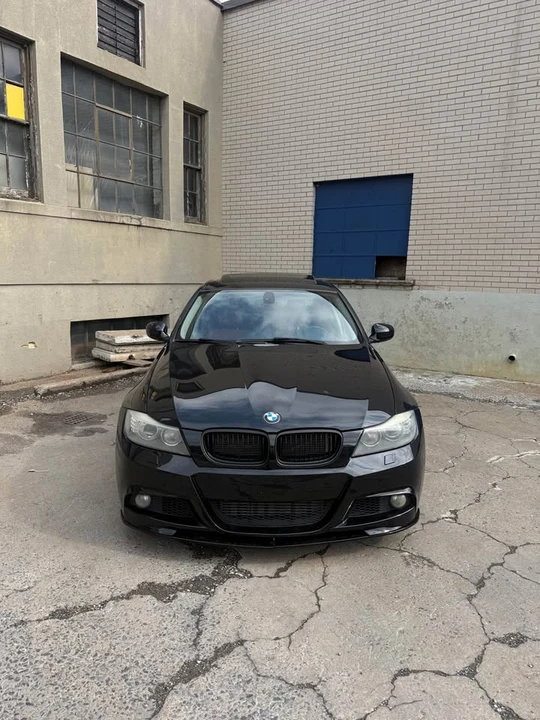 2011 BMW E90 3 Series Sedan - Image 2 of 10