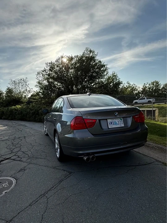 2011 BMW E90 3 Series Sedan - Image 3 of 13