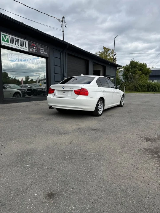 2011 BMW E90 3 Series Sedan - Image 6 of 16