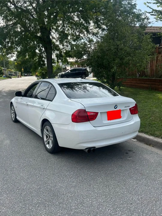 2011 BMW E90 3 Series Sedan - Image 3 of 6