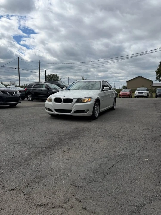 2011 BMW E90 3 Series Sedan - Image 3 of 16