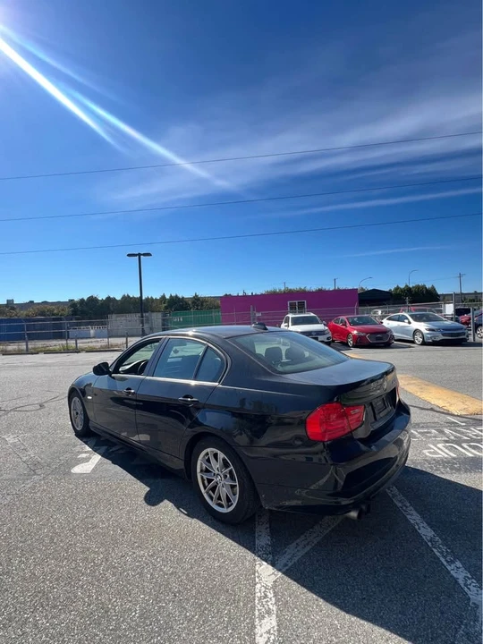 2011 BMW E90 3 Series Sedan - Image 4 of 10