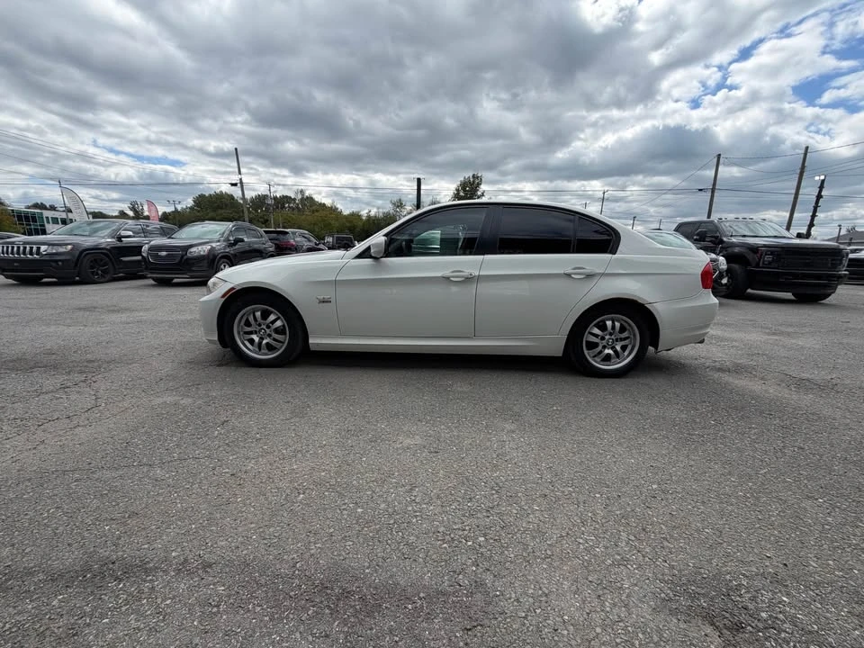 2011 BMW E90 3 Series Sedan - Image 8 of 16