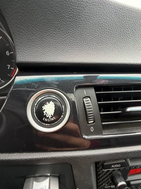 2011 BMW E90 3 Series Sedan - Image 14 of 16
