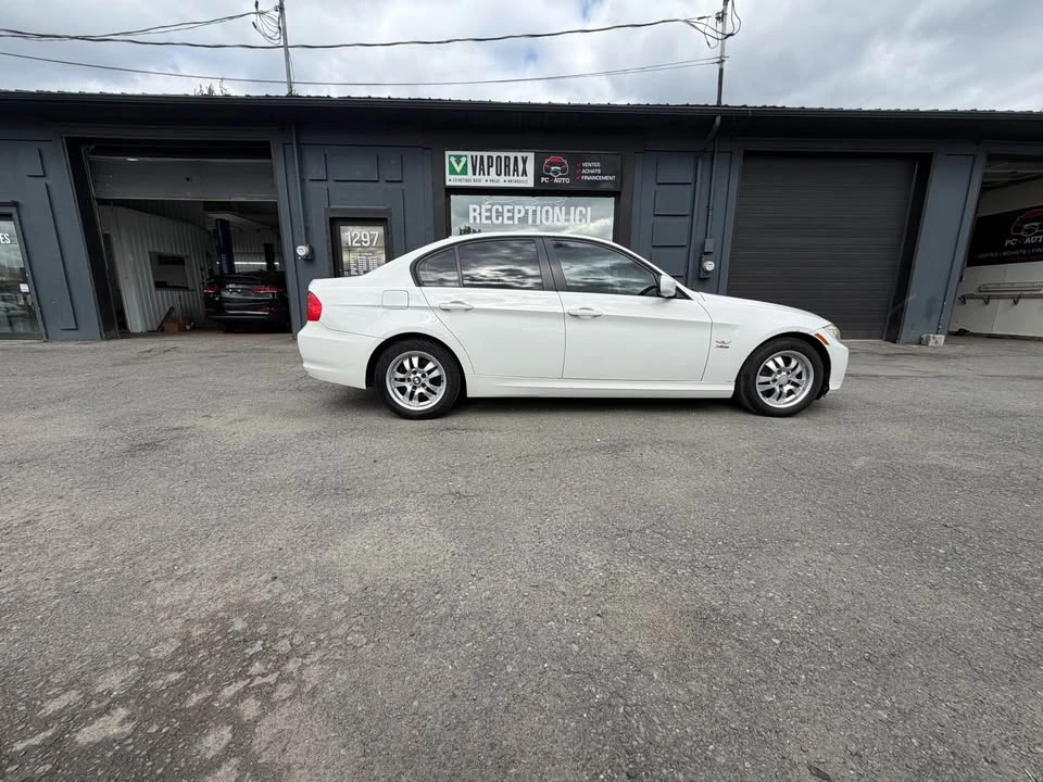 2011 BMW E90 3 Series Sedan - Image 7 of 16