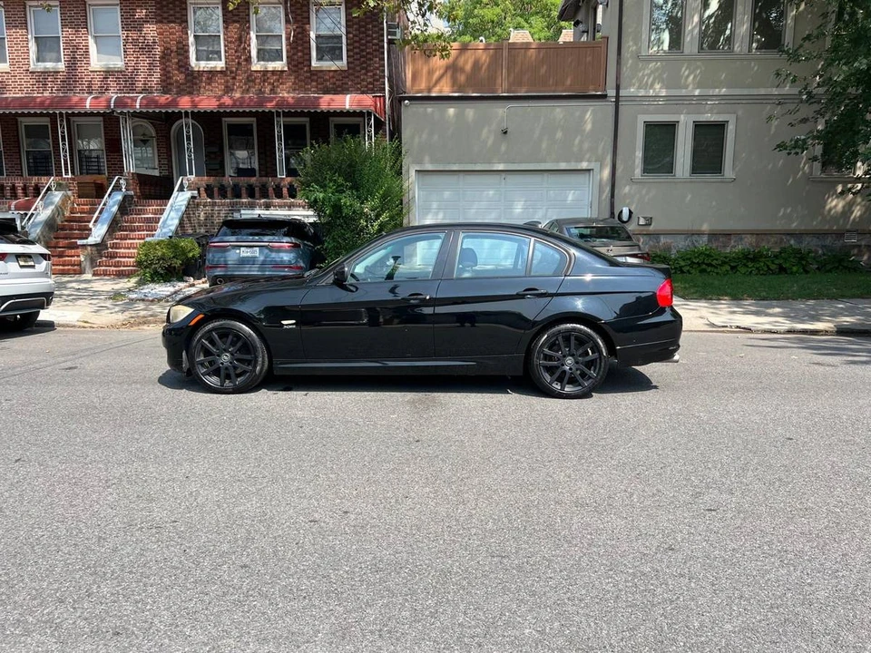2011 BMW E90 3 Series Sedan - Image 2 of 16