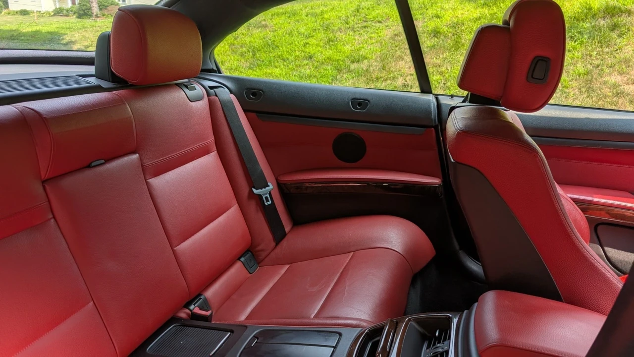 2011 BMW E90 3 Series Sedan - Image 11 of 19