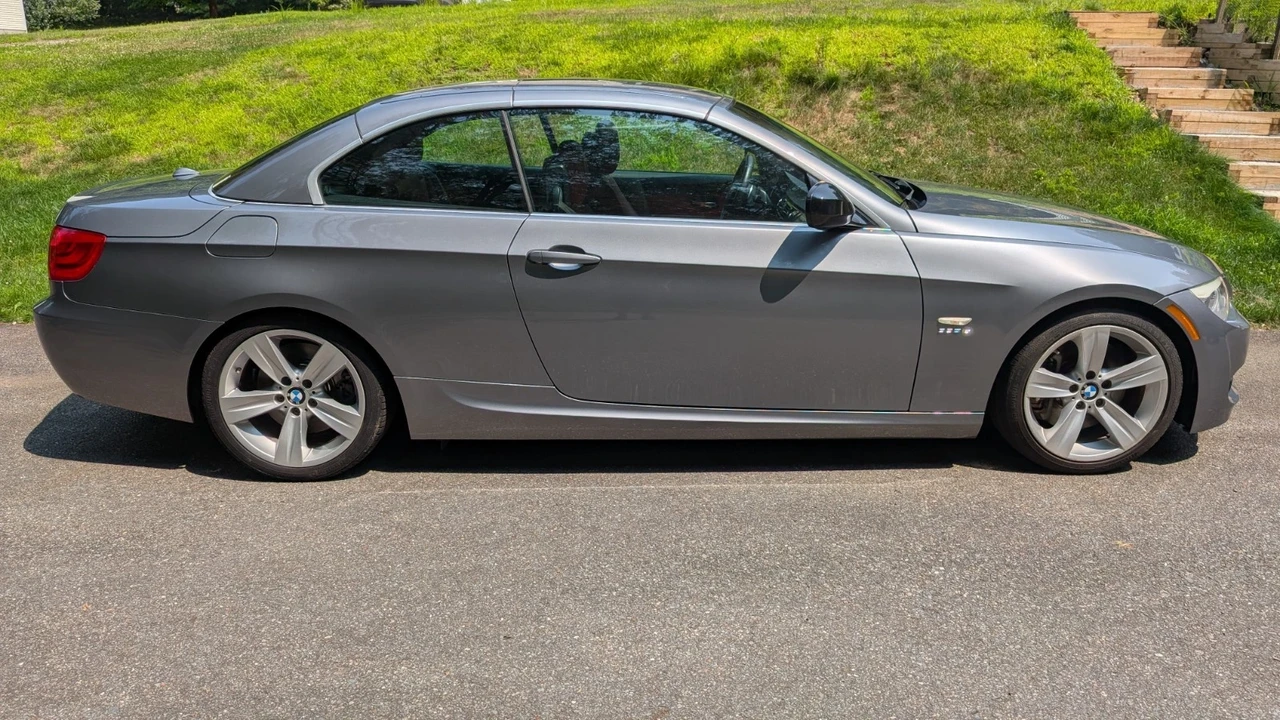 2011 BMW E90 3 Series Sedan - Image 6 of 19