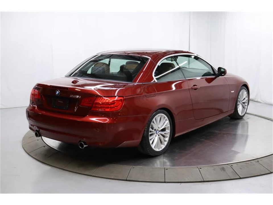 2011 BMW E90 3 Series Sedan - Image 7 of 31