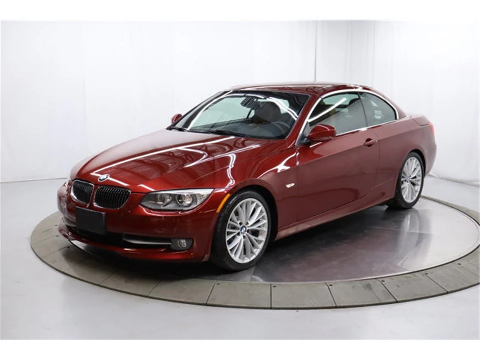 2011 BMW E90 3 Series Sedan - Image 2 of 31