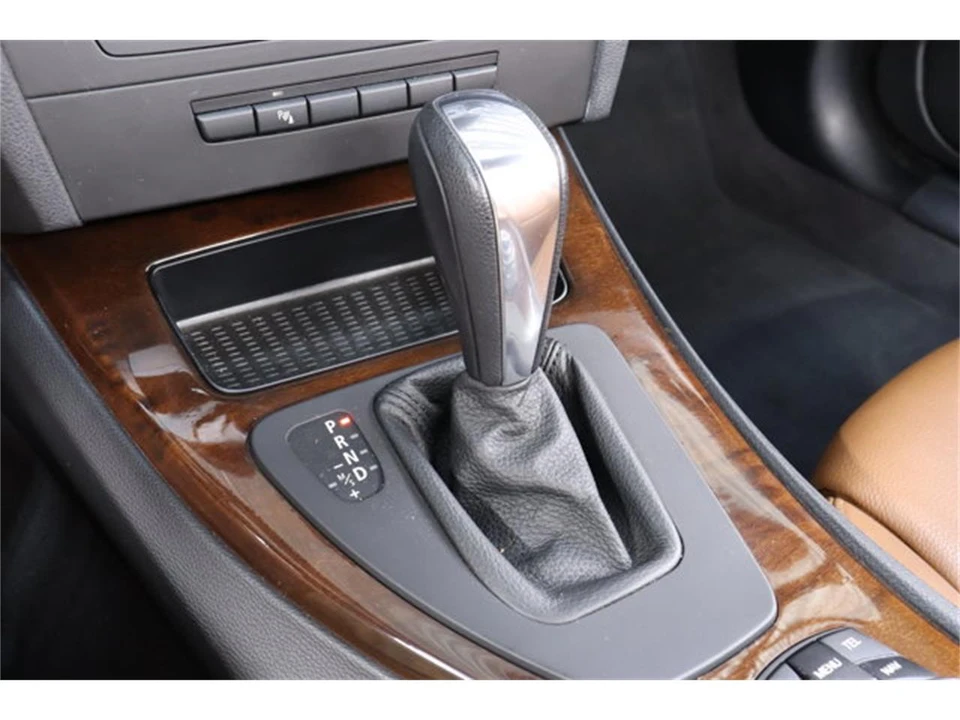 2011 BMW E90 3 Series Sedan - Image 21 of 31