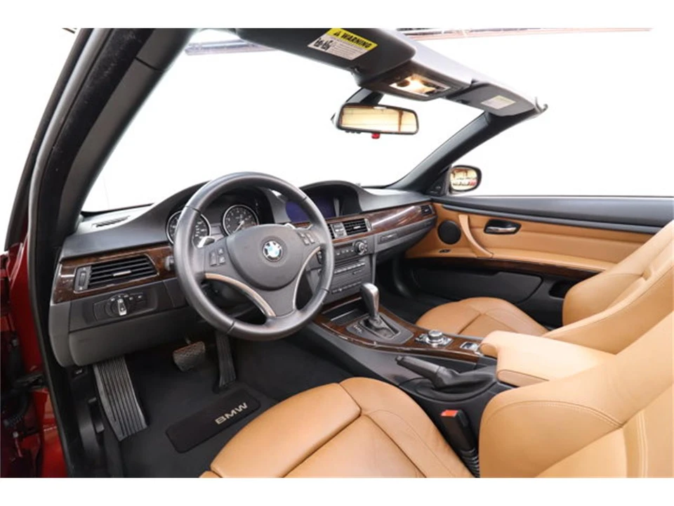 2011 BMW E90 3 Series Sedan - Image 15 of 31