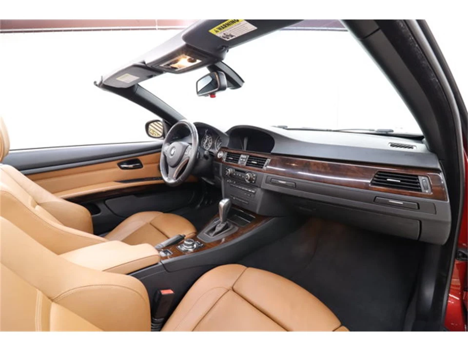 2011 BMW E90 3 Series Sedan - Image 22 of 31