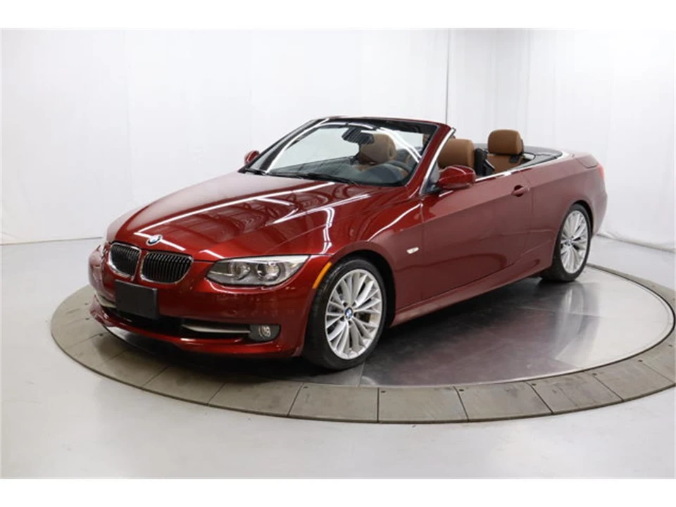 2011 BMW E90 3 Series Sedan - Image 11 of 31