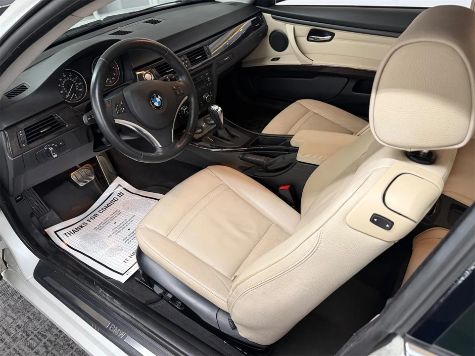 2011 BMW E90 3 Series Sedan - Image 29 of 31