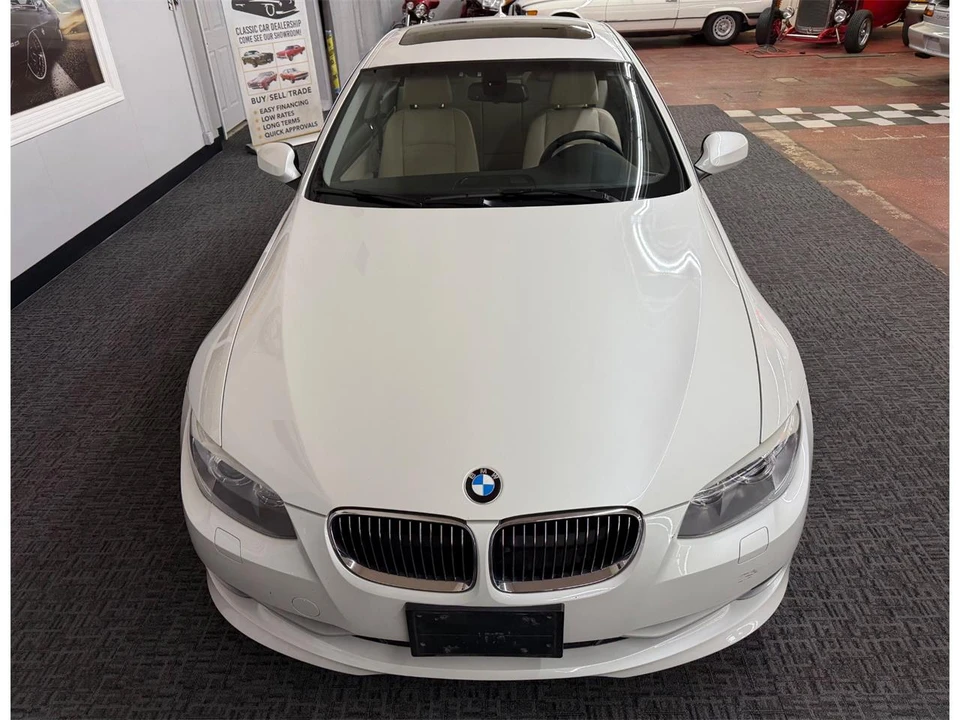 2011 BMW E90 3 Series Sedan - Image 5 of 31