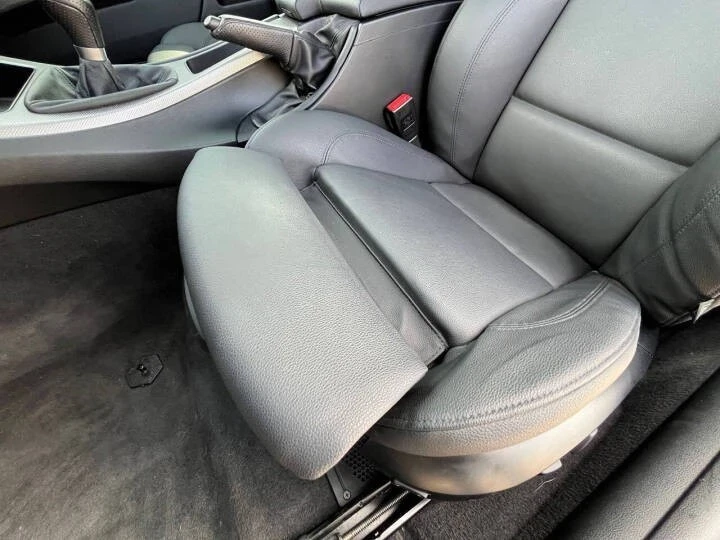 2011 BMW E90 3 Series Sedan - Image 14 of 21
