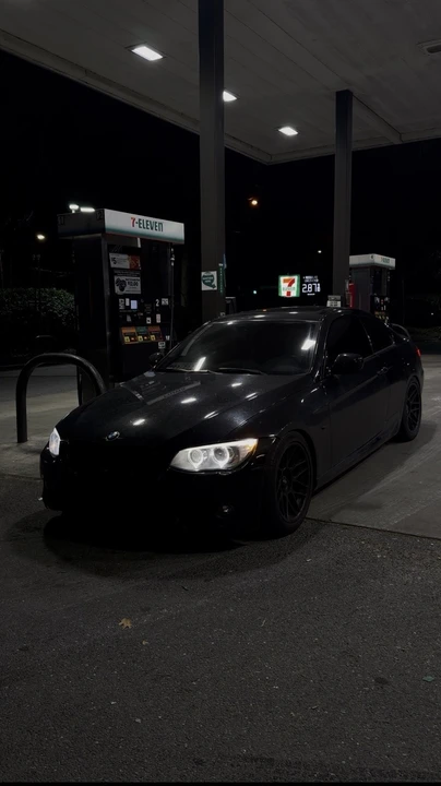 2011 BMW E90 3 Series Sedan - Image 3 of 9