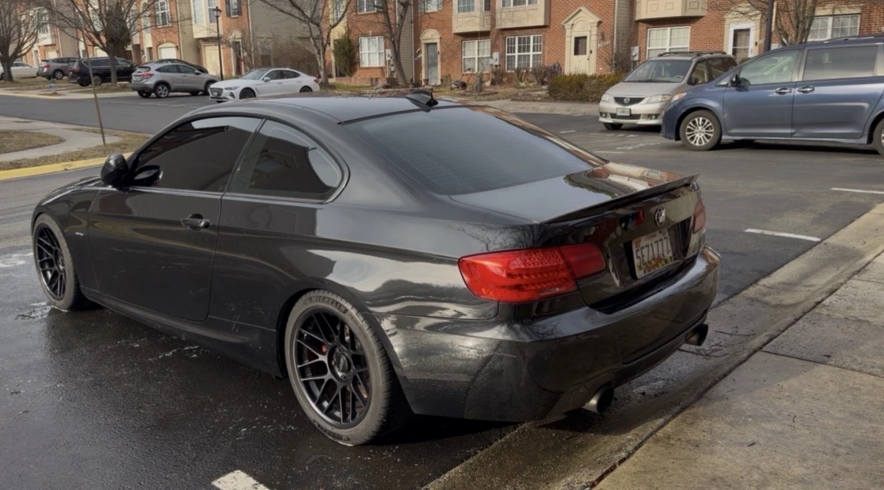 2011 BMW E90 3 Series Sedan - Image 5 of 9