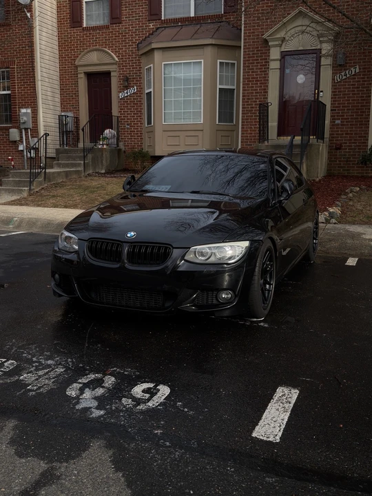 2011 BMW E90 3 Series Sedan - Image 6 of 9