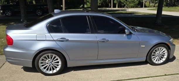 2011 BMW E90 3 Series Sedan - Image 2 of 11