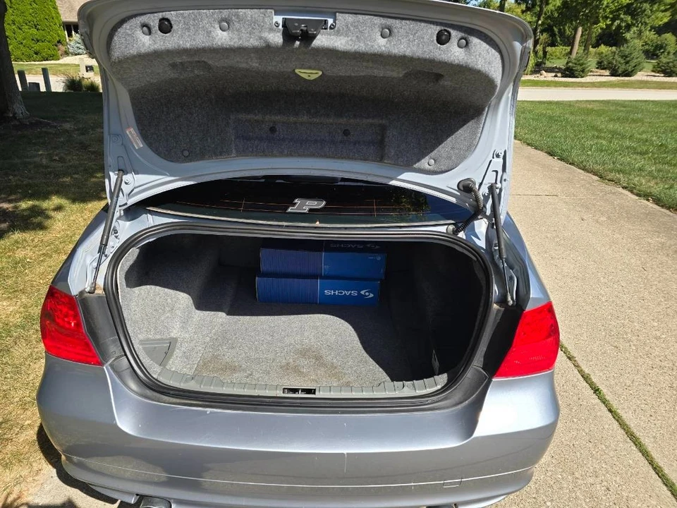 2011 BMW E90 3 Series Sedan - Image 3 of 11