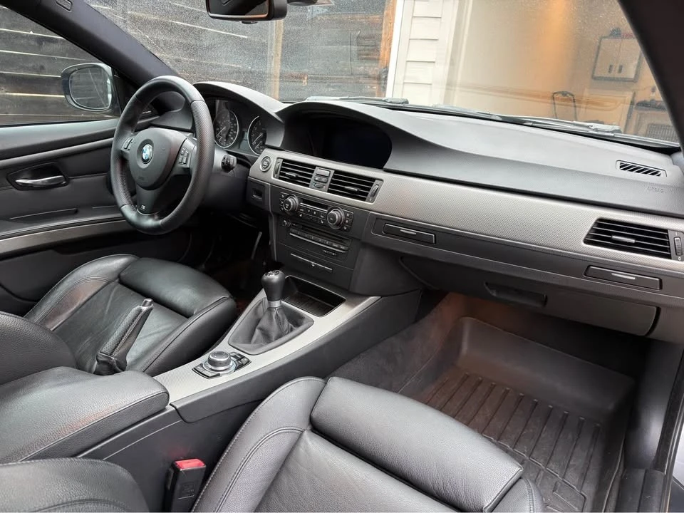 2011 BMW E90 3 Series Sedan - Image 13 of 20