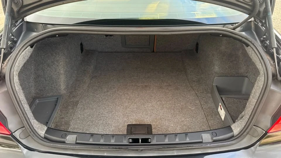 2011 BMW 3 Series - Image 13 of 19