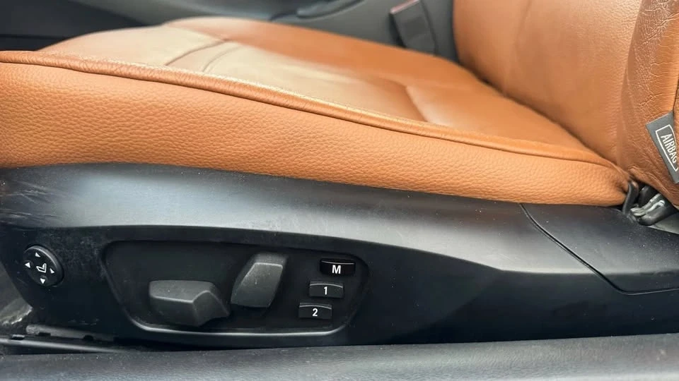 2011 BMW 3 Series - Image 18 of 19
