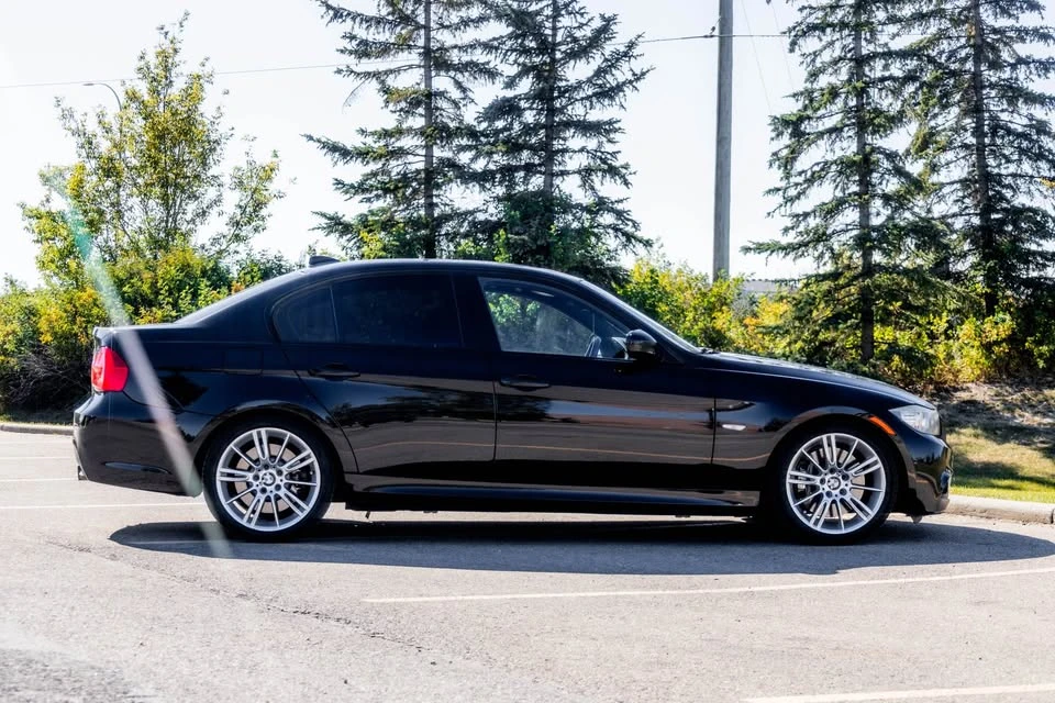 2011 BMW 3 Series - Image 3 of 9