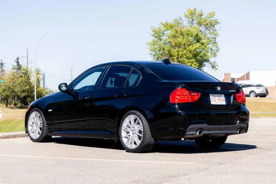 2011 BMW 3 Series - Image 2 of 9