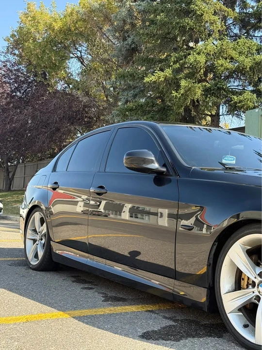2011 BMW E90 3 Series Sedan - Image 3 of 3