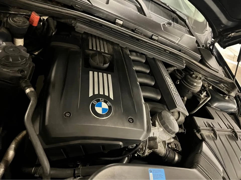 2011 BMW 3 Series - Image 16 of 16