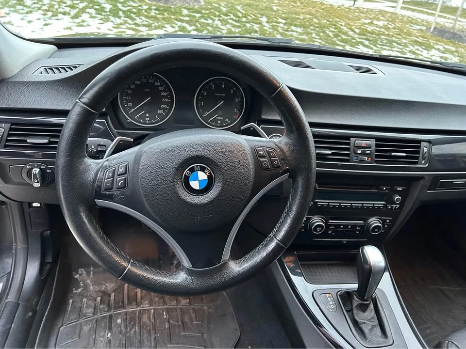 2011 BMW E90 3 Series Sedan - Image 10 of 11