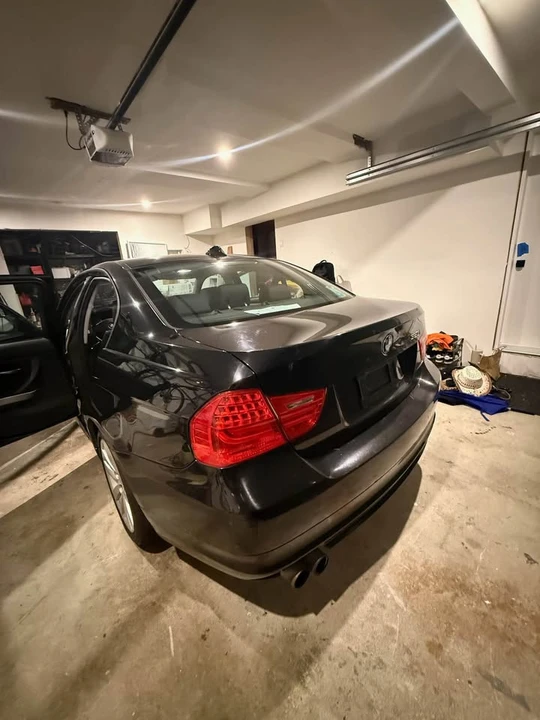 2011 BMW E90 3 Series Sedan - Image 3 of 10