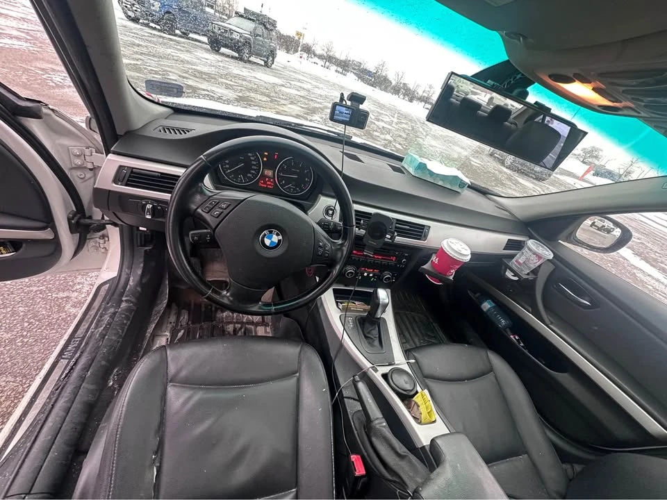 2011 BMW 3 Series - Image 11 of 13