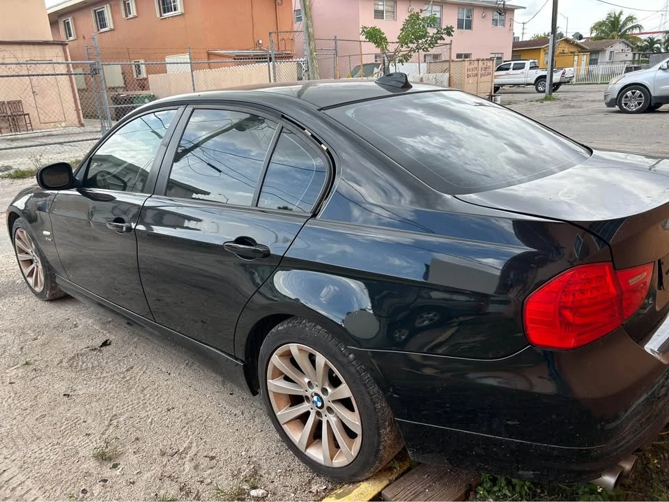 2011 BMW E90 3 Series Sedan - Image 3 of 5