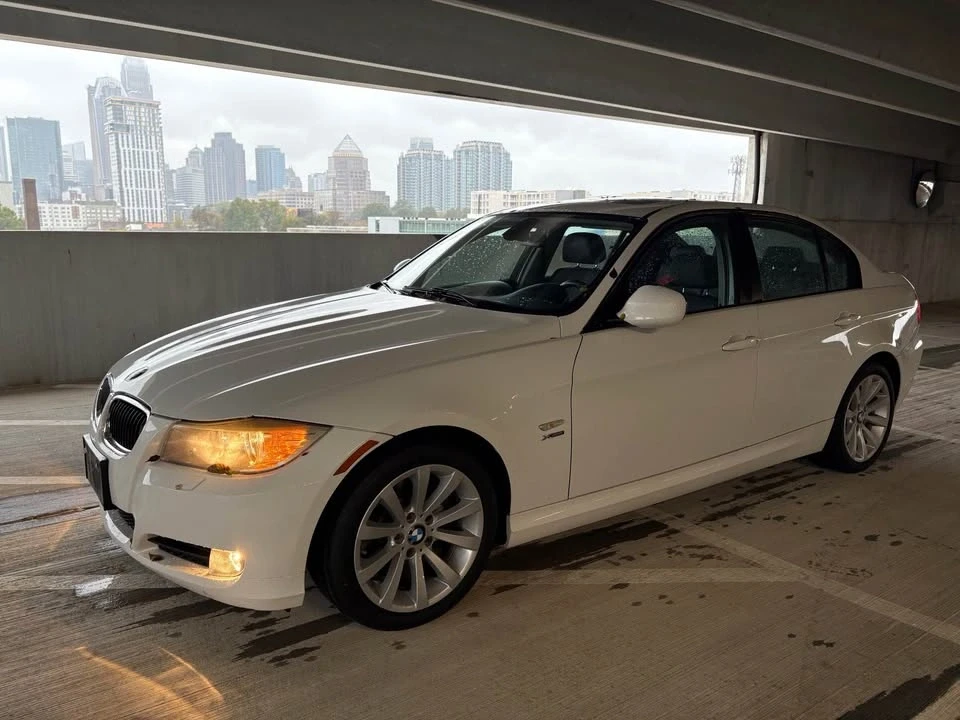 2011 BMW E90 3 Series Sedan - Image 2 of 11