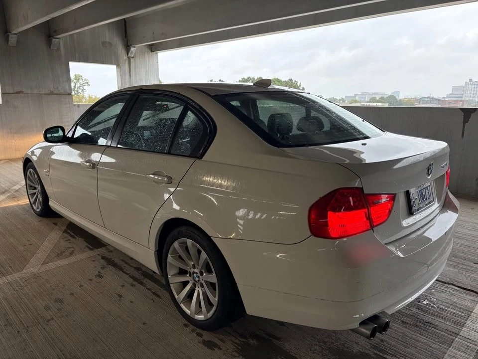 2011 BMW E90 3 Series Sedan - Image 7 of 11